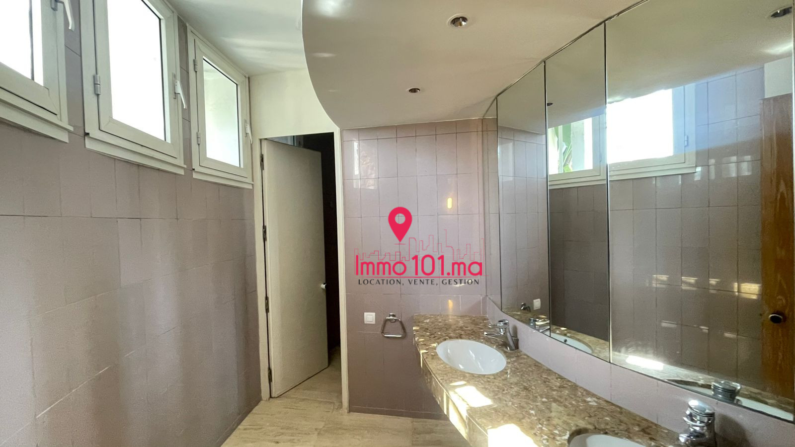 Location villa à usage professionnel à Souissi SILB2461